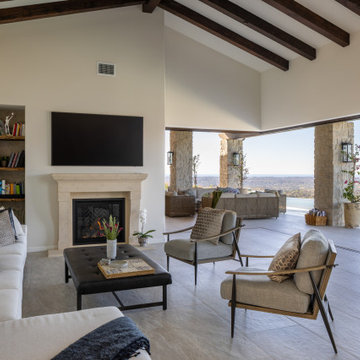 Seamless Indoor-Outdoor Living: A Home Designed for Entertaining and Privacy