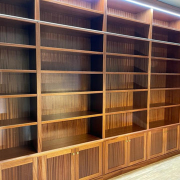 Biblioteca in mogano