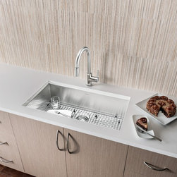 BLANCO QUATRUS&trade; R0 Super Single Bowl - Kitchen Sinks