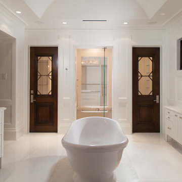 Avalon Vista Master Bathroom - Pelican Developers