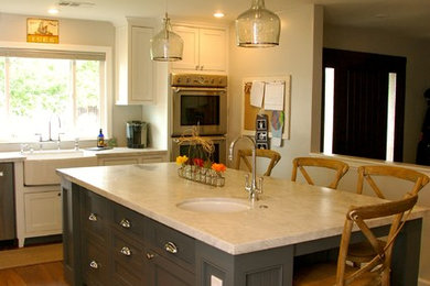 Kitchen - transitional kitchen idea in Other