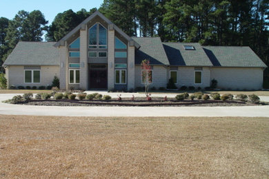 Example of an exterior home design in Austin