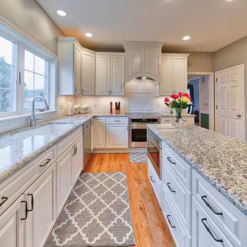 Welcoming White Kitchen