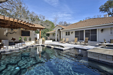Tuscan pool photo in Austin