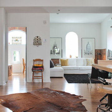 My Houzz: Clean and contemporary style for a renovated Montreal factory condo