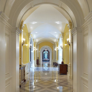 Idéer för vintage hallar, med gula väggar