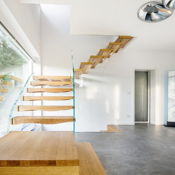 Designtreppe mit wellenförmigen Stufen