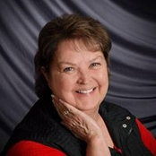 Lynnette Smith's photo
