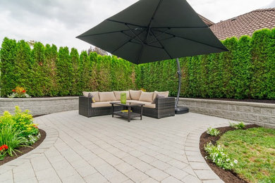 Photo of a traditional landscaping in Vancouver.