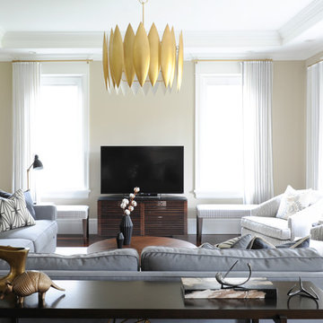 West Side Family Room & Dinette