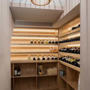 Traditional Basement Wine Cellar with Oak Racks – Chicago