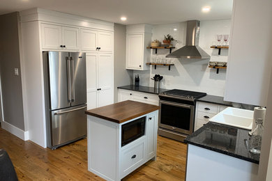 Kitchen - kitchen idea in Toronto