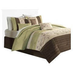 Olliix by Madison Park Kannapali 7 Piece Green Queen Comforter Set