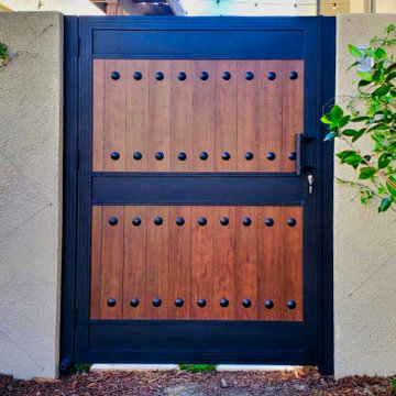 Los Angeles Rustic Wood Gate - from Aluminum!