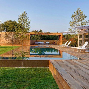 Modern Infinity Edge Pool in Bridgehampton, NY