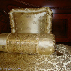 Right Bed Pillow - Bed Pillows