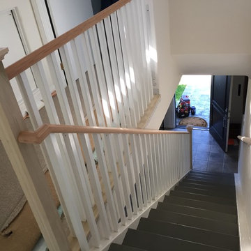 Simple Craftsman style banister in La Jolla