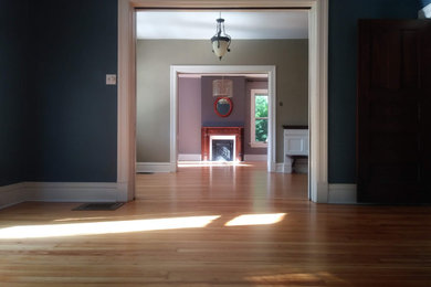 Example of a transitional dining room design in St Louis