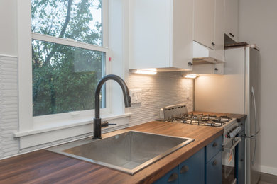 Example of a small trendy kitchen design in Portland