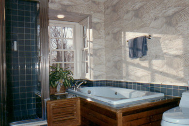Mountain style bathroom photo in Los Angeles