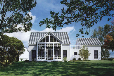 Inspiration for a timeless exterior home remodel in Chicago