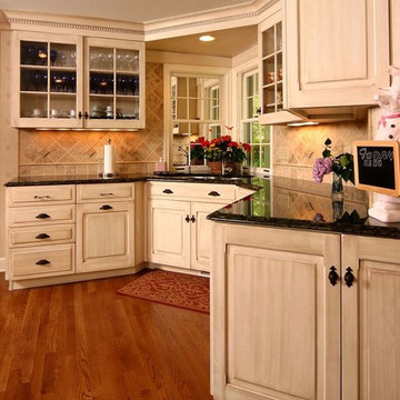 Cream and Wood - Kitchen Remodel