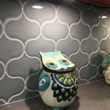 Modern Backsplash With Unique Pattern Designs GIve A Cozy Feel