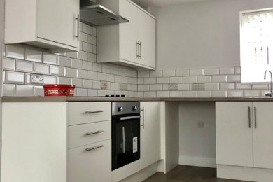 Photo of a modern kitchen in West Midlands.