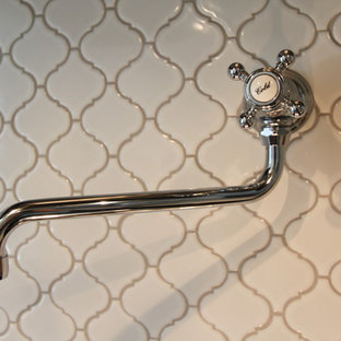Transitional home design photo in Omaha