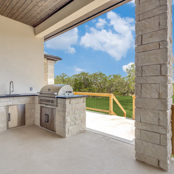 Modern: 3,694 ft², 4 BR/4.5 BA/1 ST