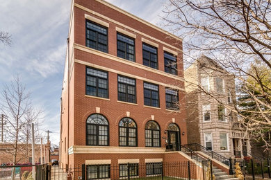 Example of a classic exterior home design in Chicago