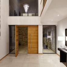 Stairs/Entryway