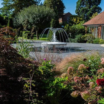 Henley Courtyard Garden