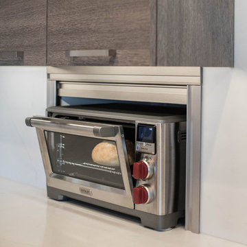 West Bloomfield, MI Contemporary Kitchen Remodel