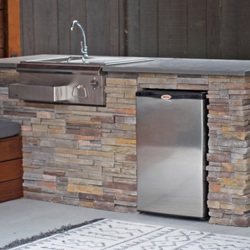 Rustic Modern Outdoor Entertainment Retreat