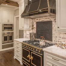 Kitchens & casual eating