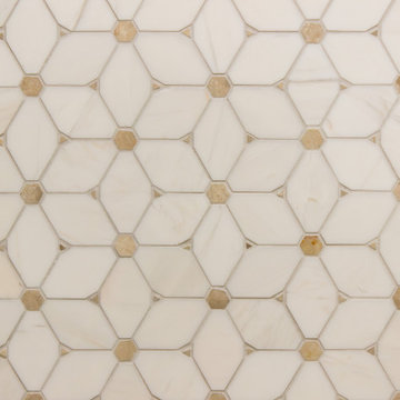 Warm Traditional Master Bath
