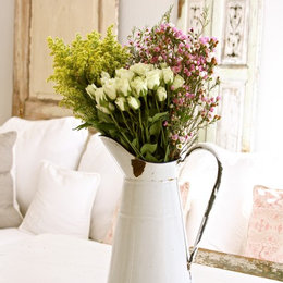 https://www.houzz.com/hznb/photos/dreamy-whites-shabby-chic-style-phvw-vp~48385