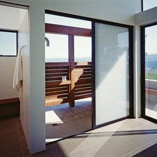 Modern - Outdoor bath