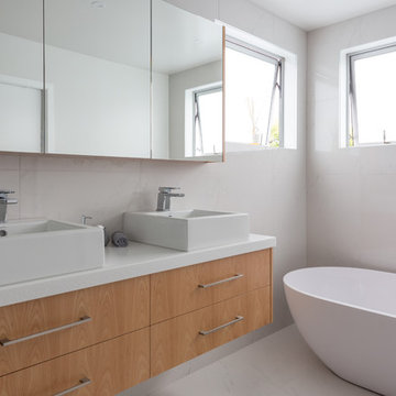 Modern in Mairangi Bay