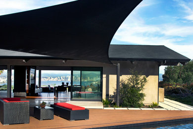 Design ideas for a modern exterior in San Diego.
