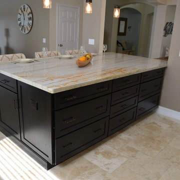 Black and White Two Toned Kitchen