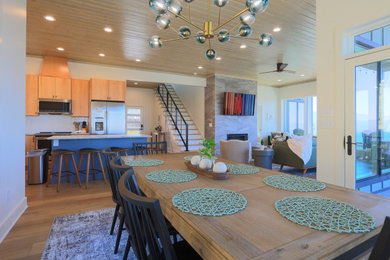 Minimalist dining room photo in Other