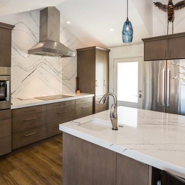 Elegant Carbon Gray; An Individual Kitchen