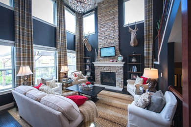 Inspiration for a transitional living room remodel in Minneapolis