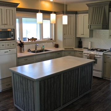 Kitchen Cabinet Refinish and Glazing AFTER