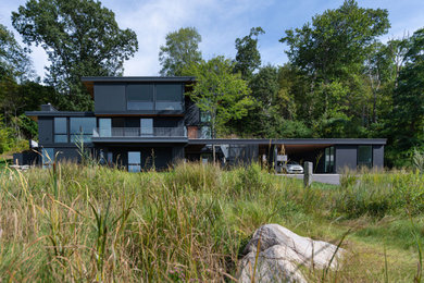 Minimalist exterior home photo in Boston