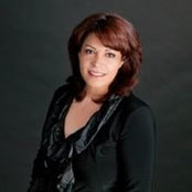Zena Shekarabis foto