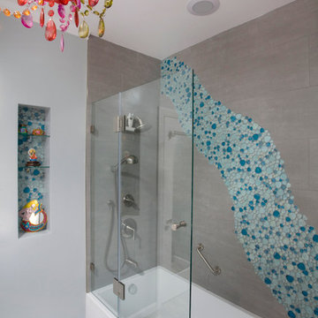 Colorful Mid City LA Bathroom
