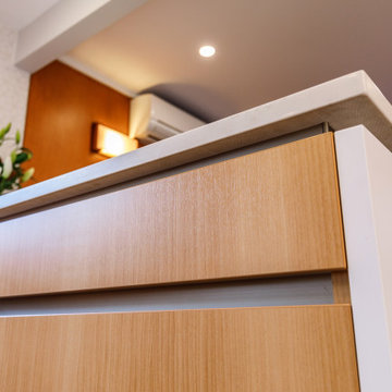 Handleless Kitchen Cabinetry
